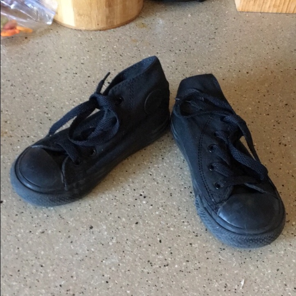 Black converse high tops